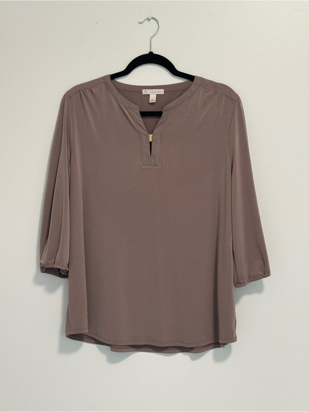 Dressbarn Taupe 3/4 Sleeve Split Neck Blouse Size L